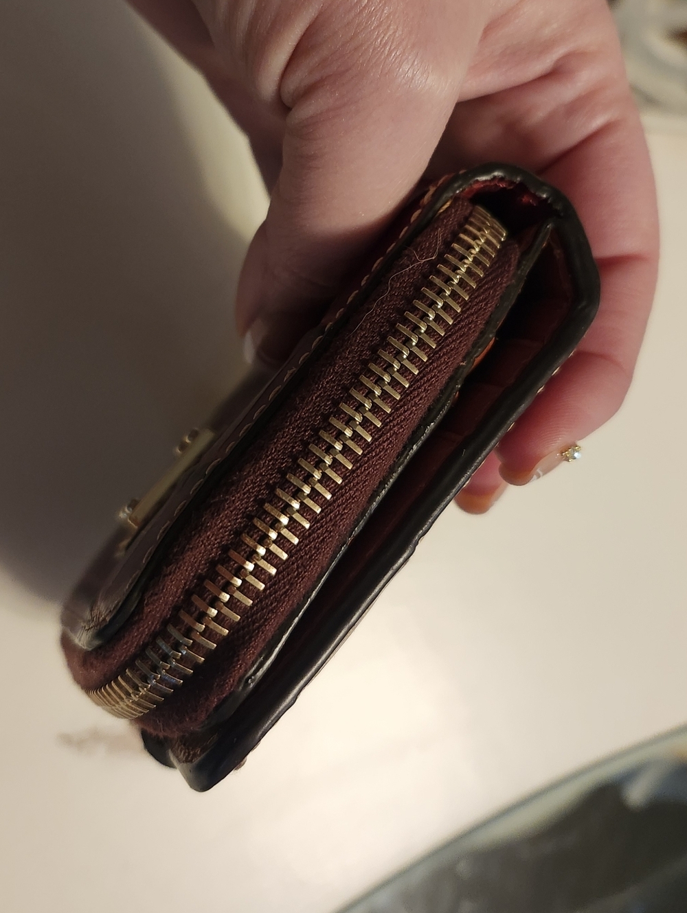 Dooney & Bourke Croc-Embossed Leather Compact Wallet - Bordeaux EUC - Picture 5 of 9